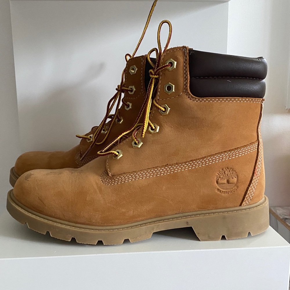 Timberland shoes (only worn once)